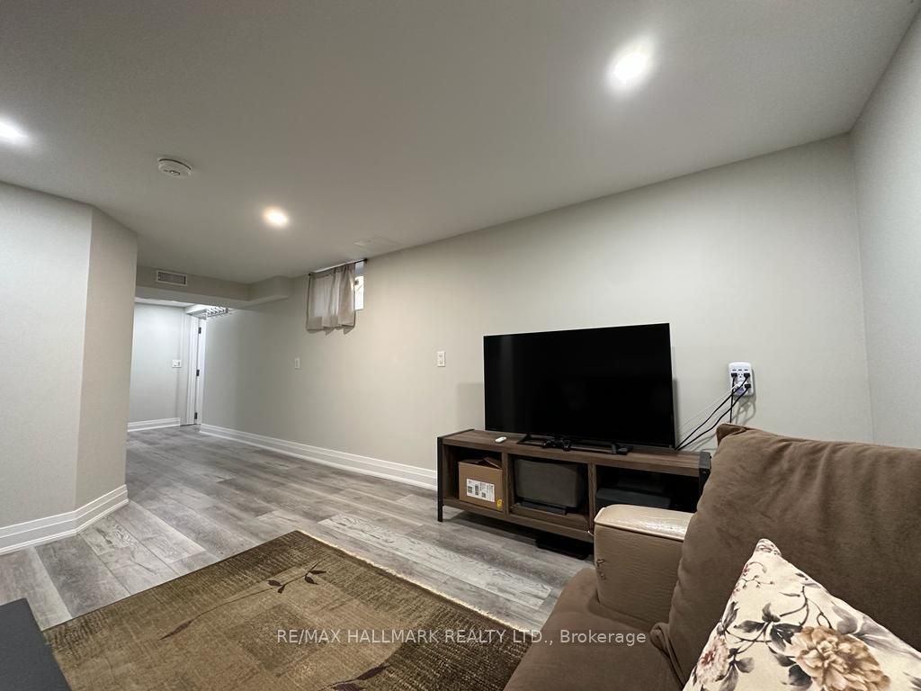 121 Home Road Property Photo 13