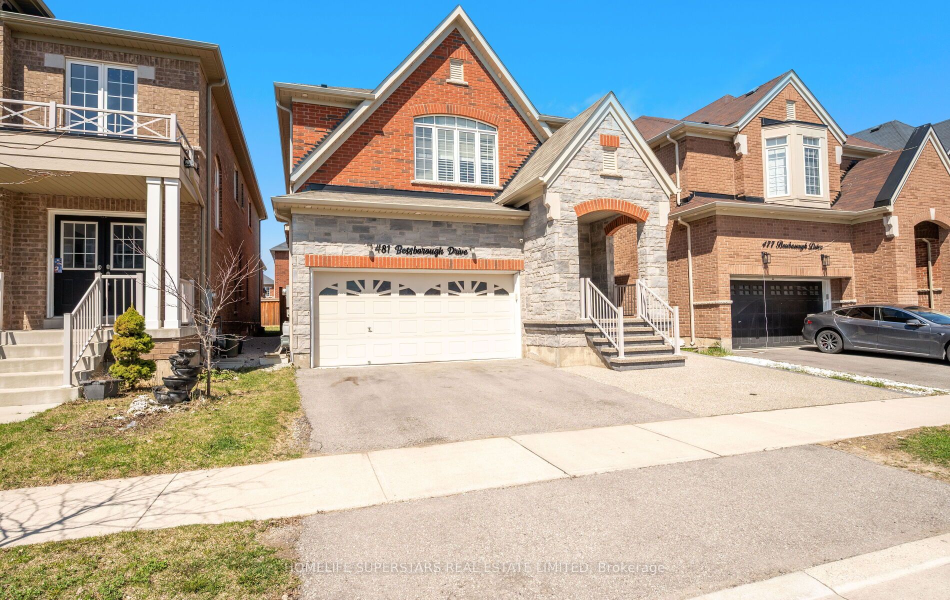 481 Bessborough Dr Property Photo 1