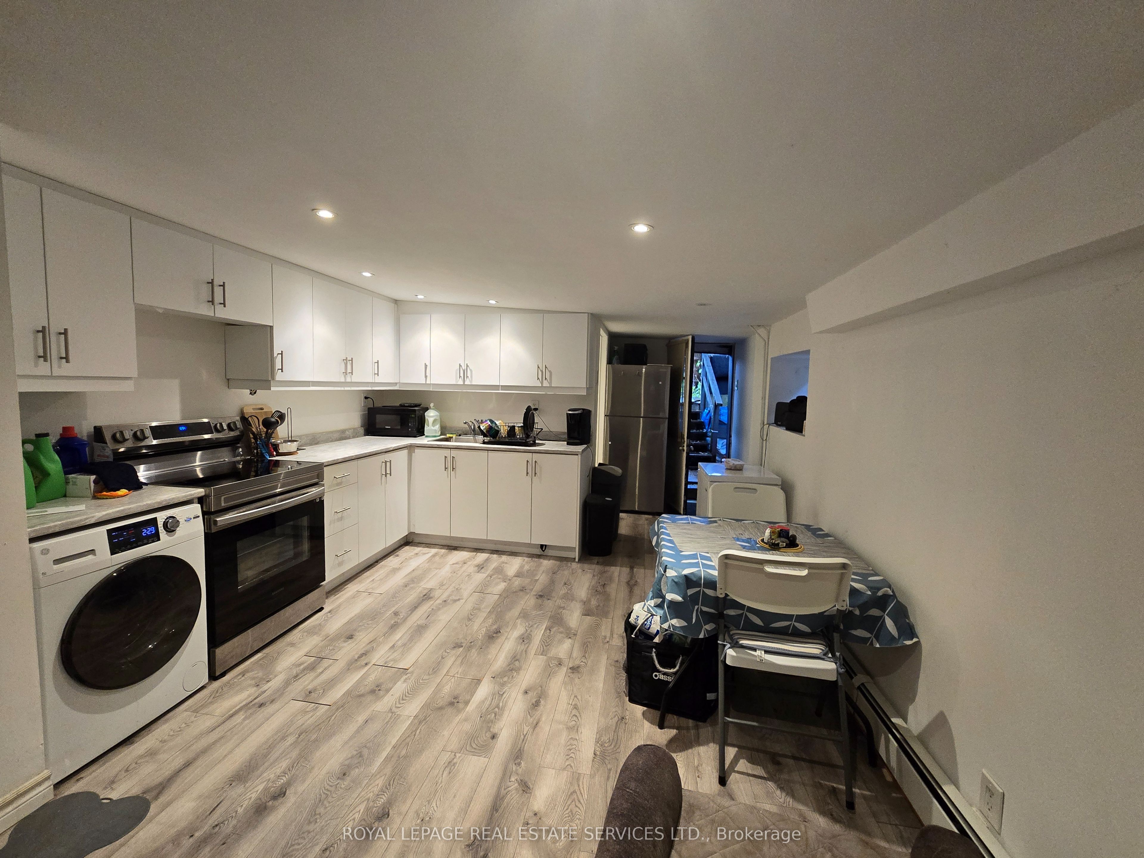 34 Plains Rd W Property Photo 1