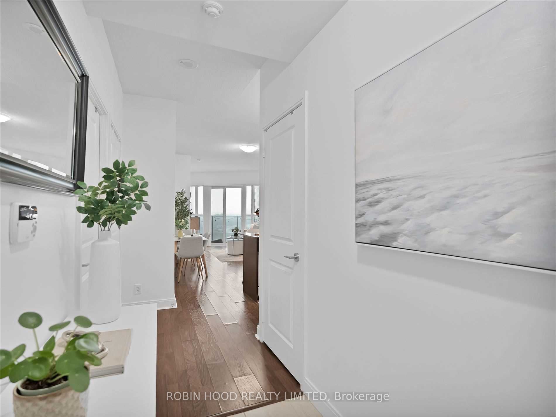 60 Absolute Avenue 707 Property Photo 4