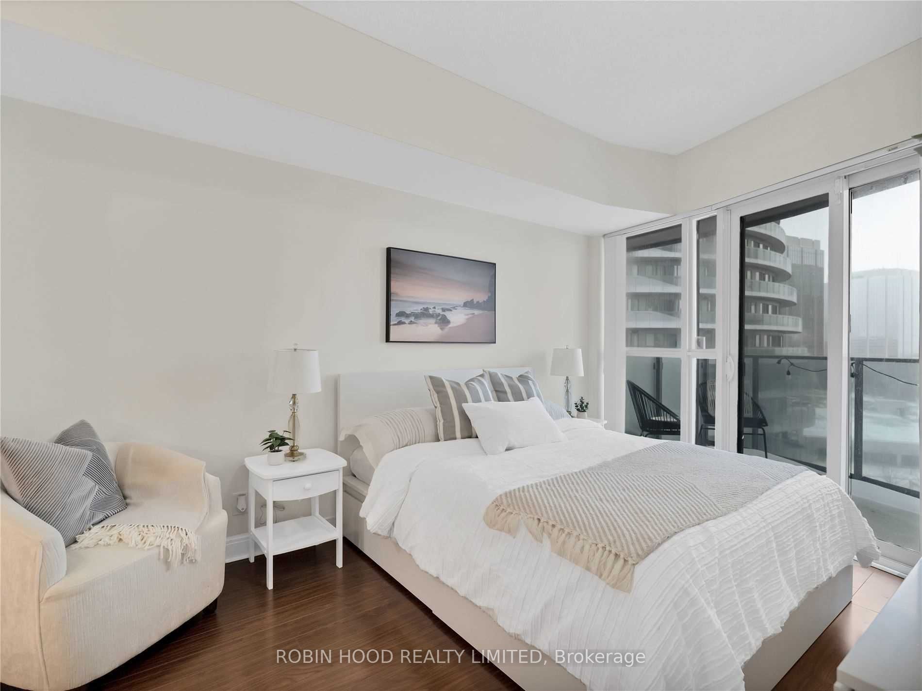 60 Absolute Avenue 707 Property Photo 16