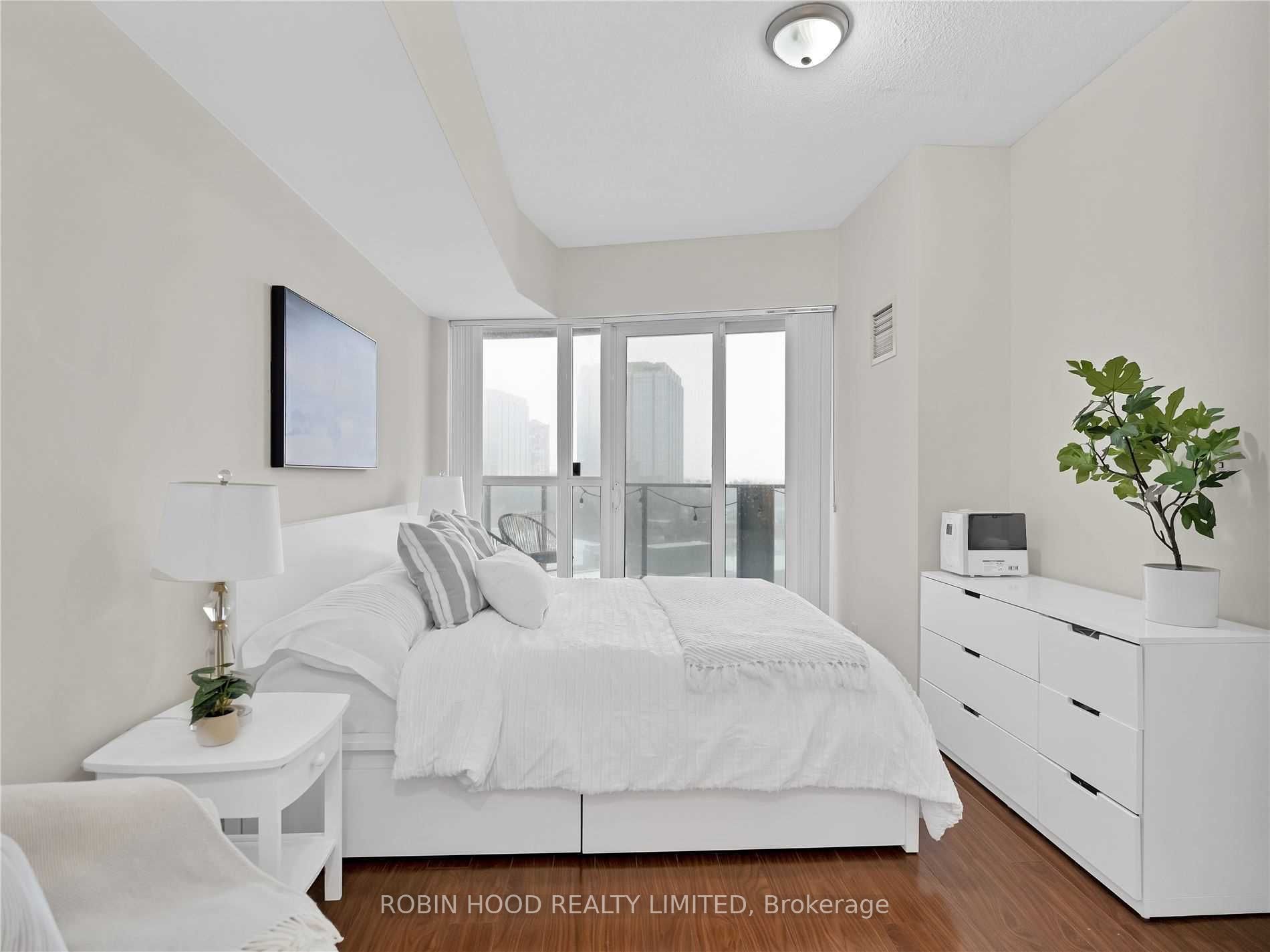 60 Absolute Avenue 707 Property Photo 18