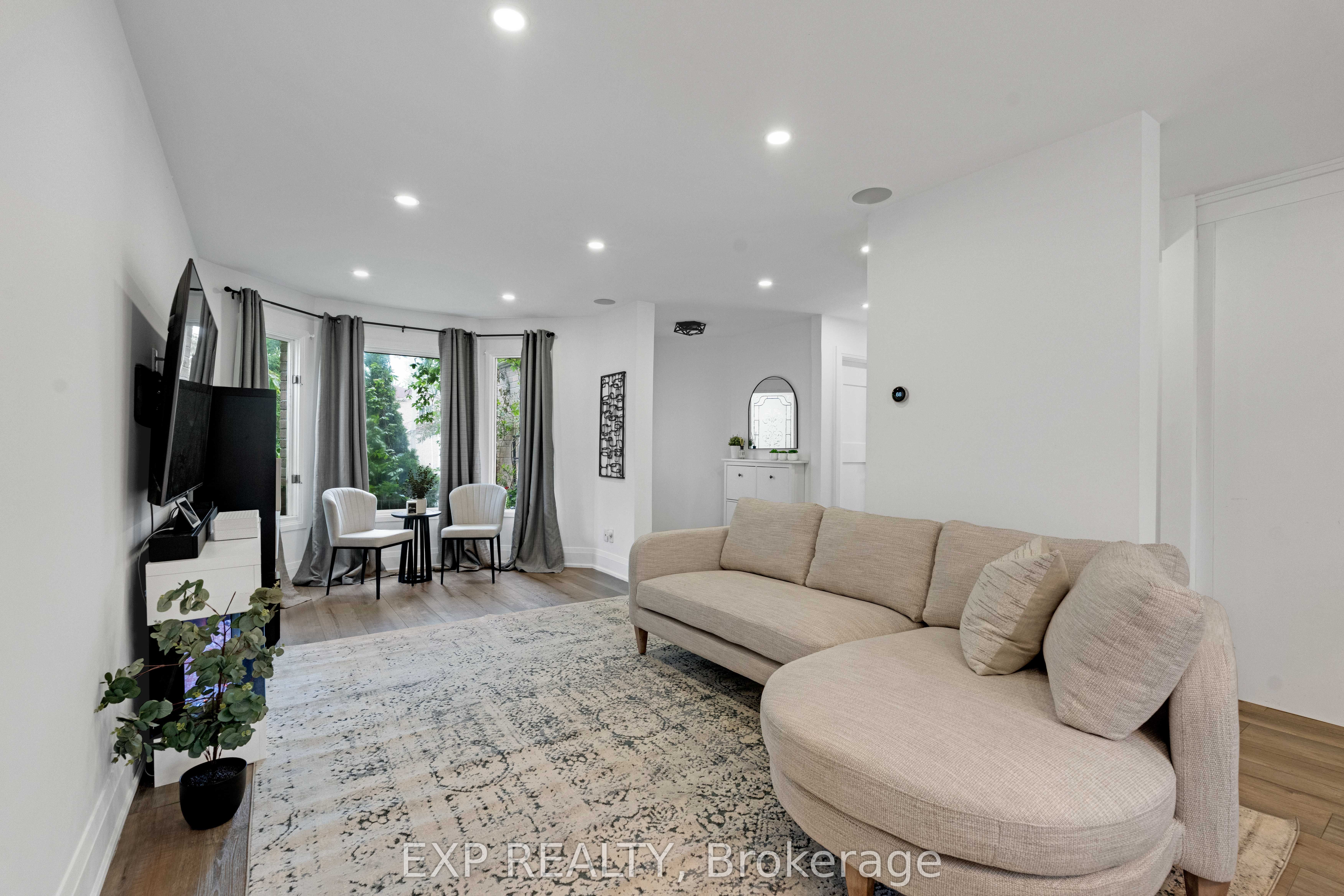 1674 Princelea Place Property Photo 4