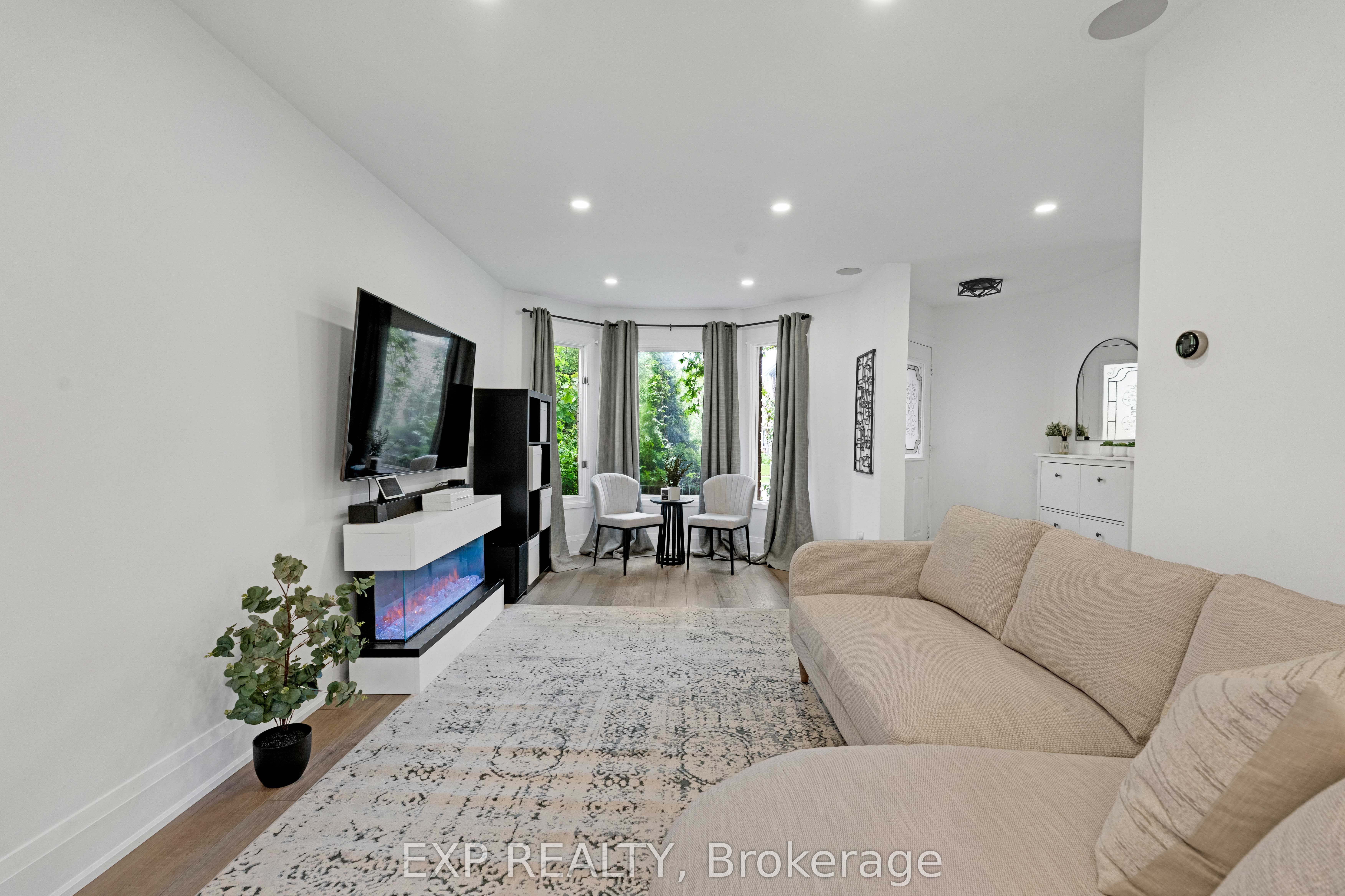 1674 Princelea Place Property Photo 6