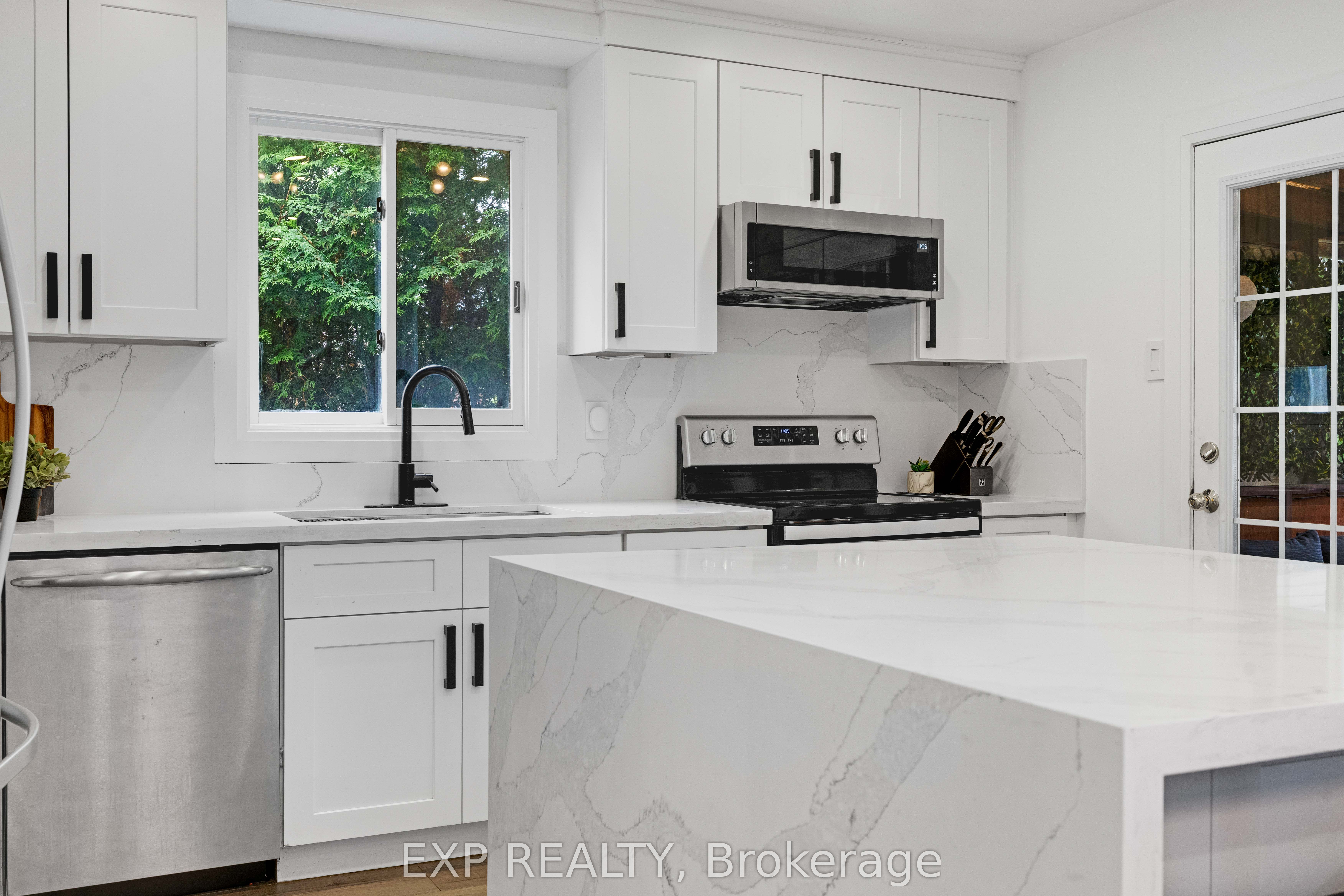 1674 Princelea Place Property Photo 13