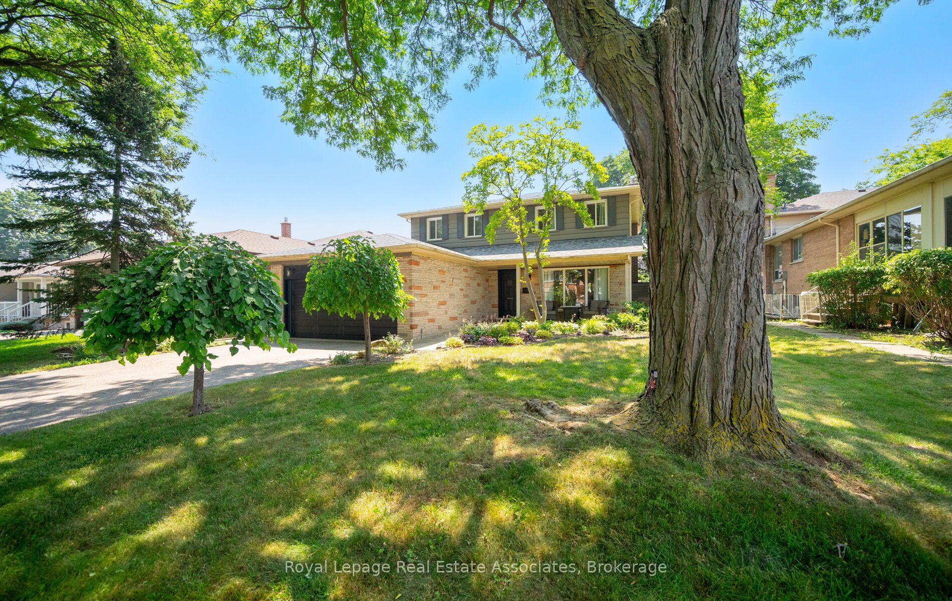 296 Chantenay Drive Property Photo 1