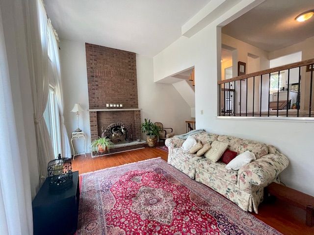1755 Rathburn Road E 56 Property Photo 12