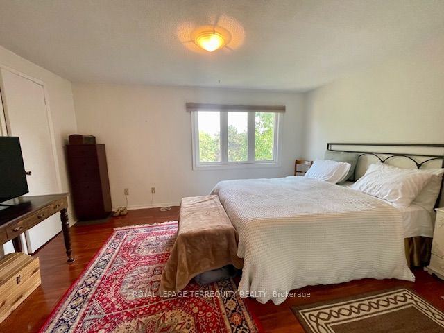 1755 Rathburn Road E 56 Property Photo 25
