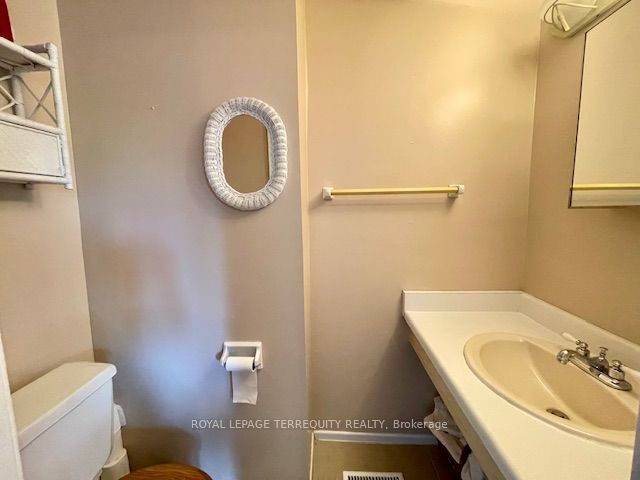 1755 Rathburn Road E 56 Property Photo 26