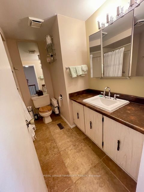 1755 Rathburn Road E 56 Property Photo 31