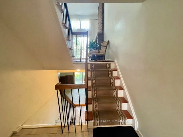 1755 Rathburn Road E 56 Property Photo 33