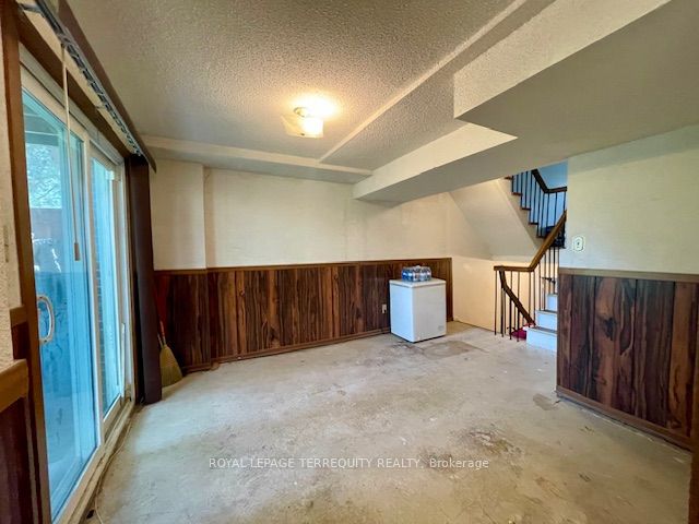 1755 Rathburn Road E 56 Property Photo 35