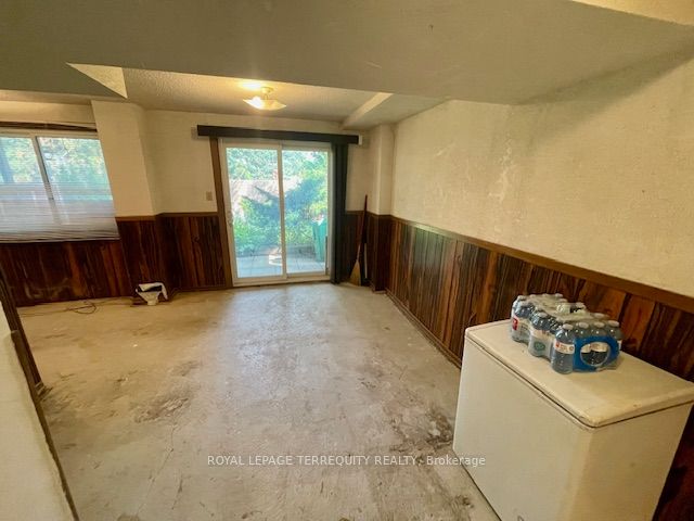 1755 Rathburn Road E 56 Property Photo 36