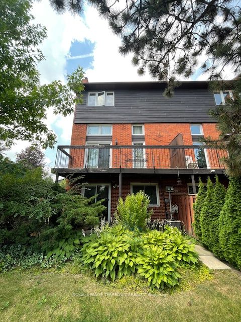1755 Rathburn Road E 56 Property Photo 38