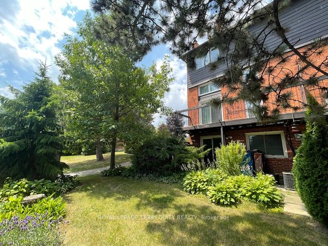 1755 Rathburn Road E 56 Property Photo 39