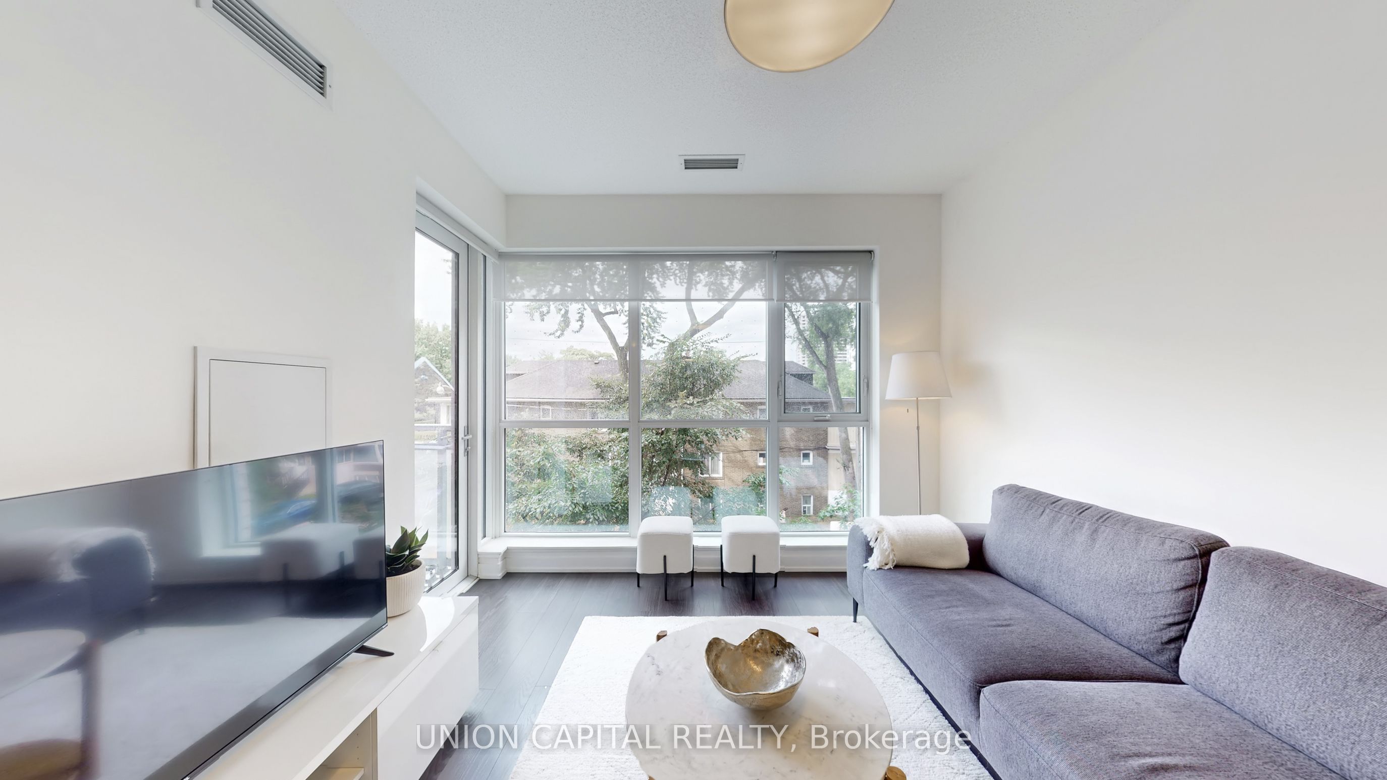 1830 Bloor Street W 323 Property Photo 1