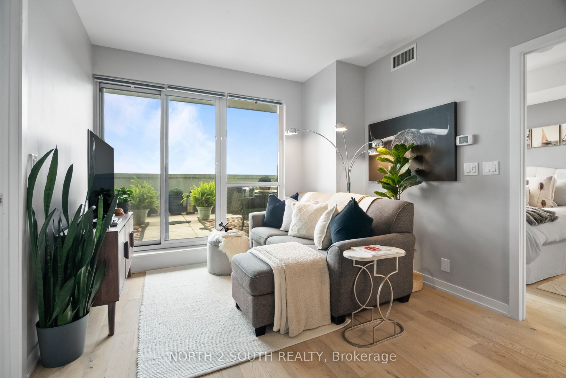2200 Lake Shore Boulevard W 622 Property Photo 6