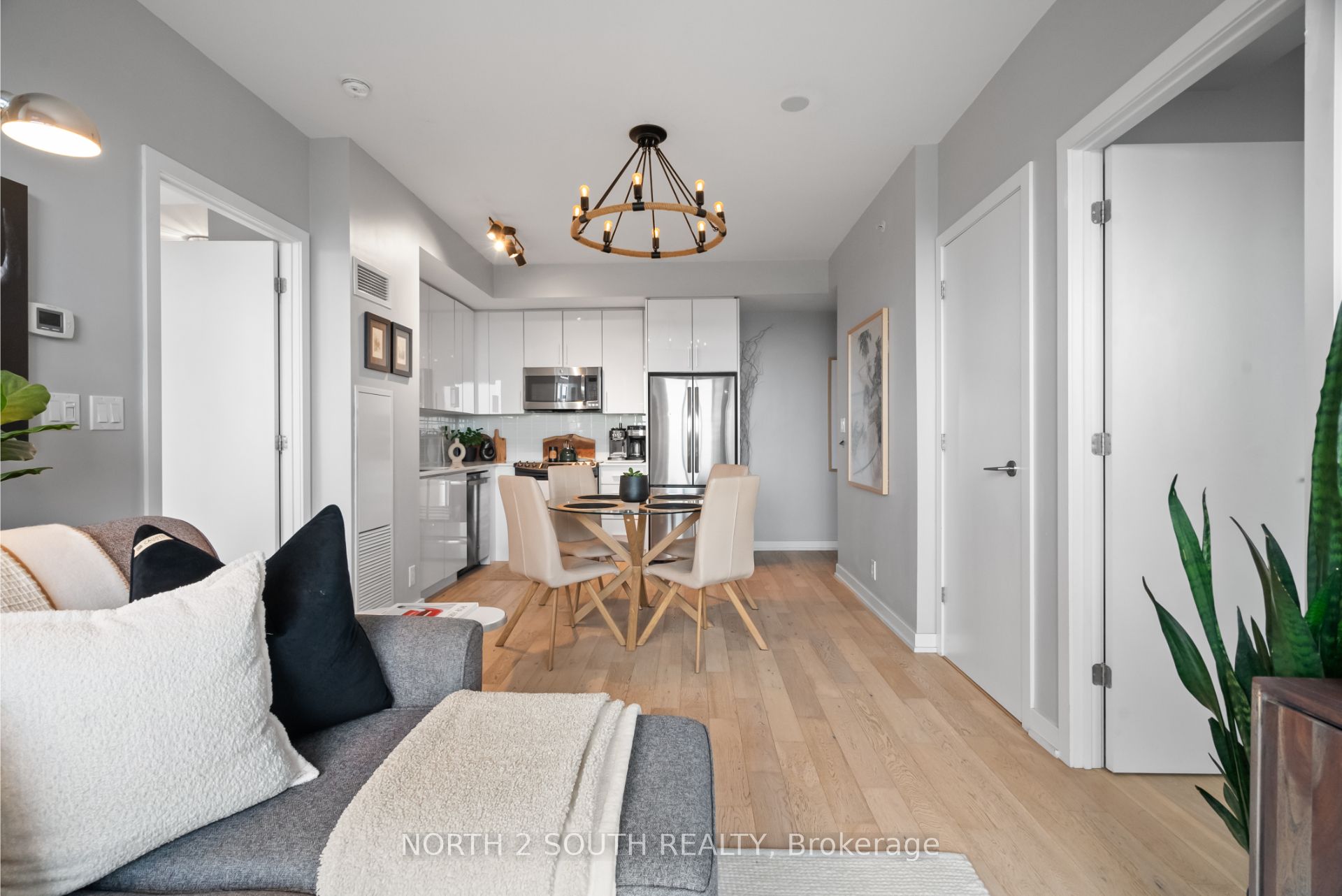 2200 Lake Shore Boulevard W 622 Property Photo 8