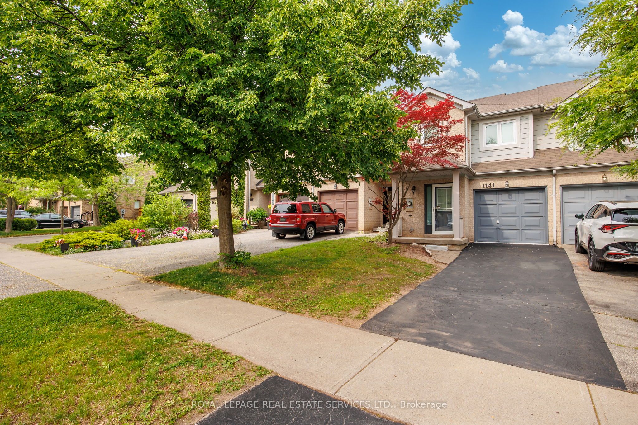 1141 Westview Terrace Property Photo 1