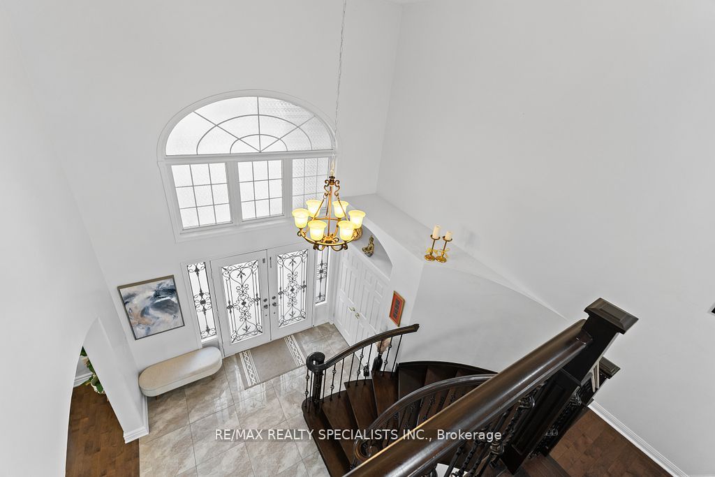 104 Treeline Boulevard Property Photo 19