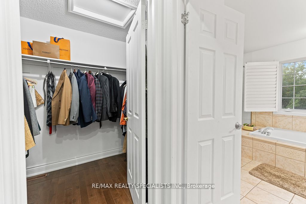 104 Treeline Boulevard Property Photo 25