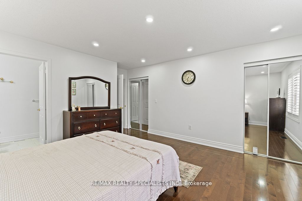 104 Treeline Boulevard Property Photo 29