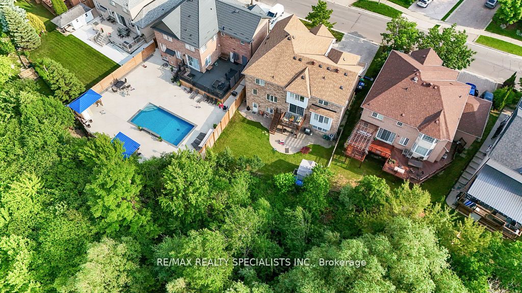 104 Treeline Boulevard Property Photo 48