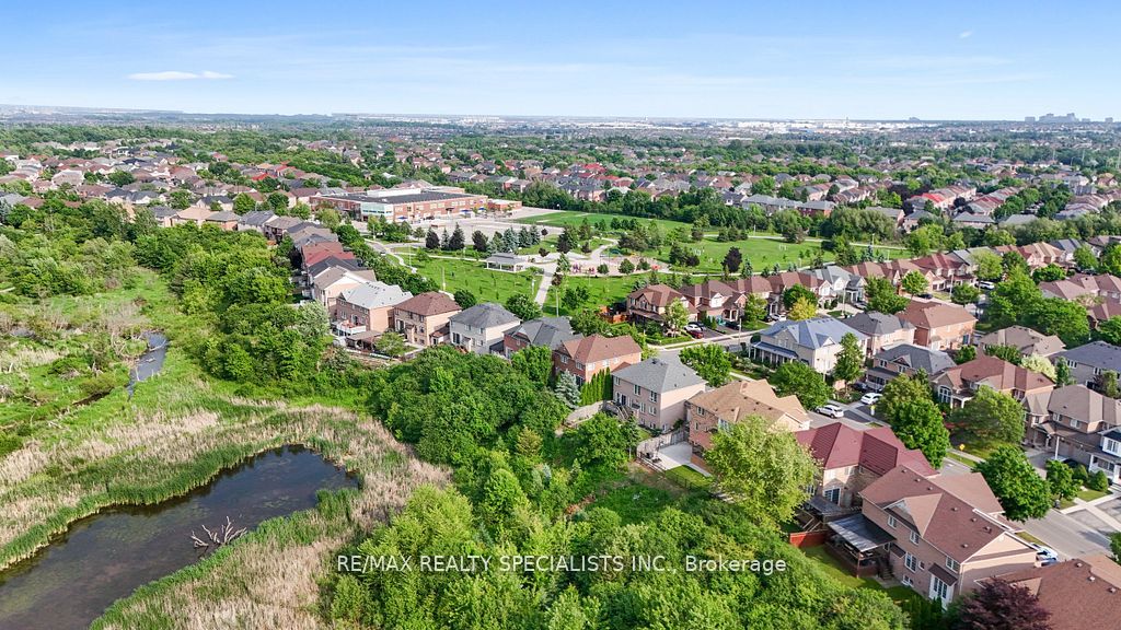 104 Treeline Boulevard Property Photo 49