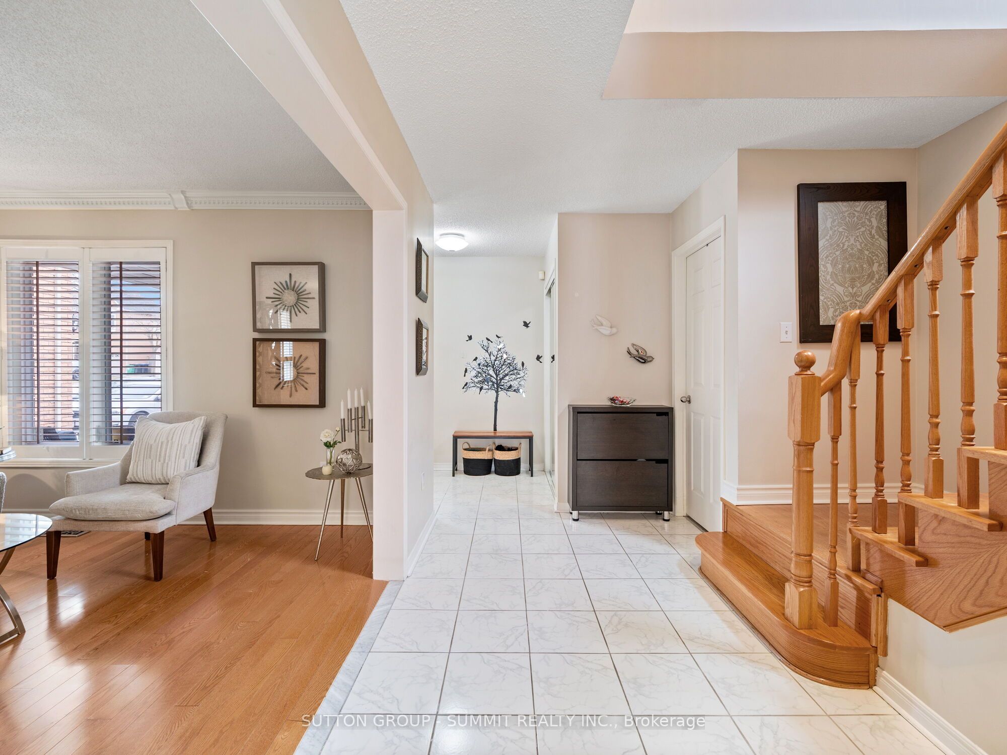 5726 Tayside Crescent Property Photo 3