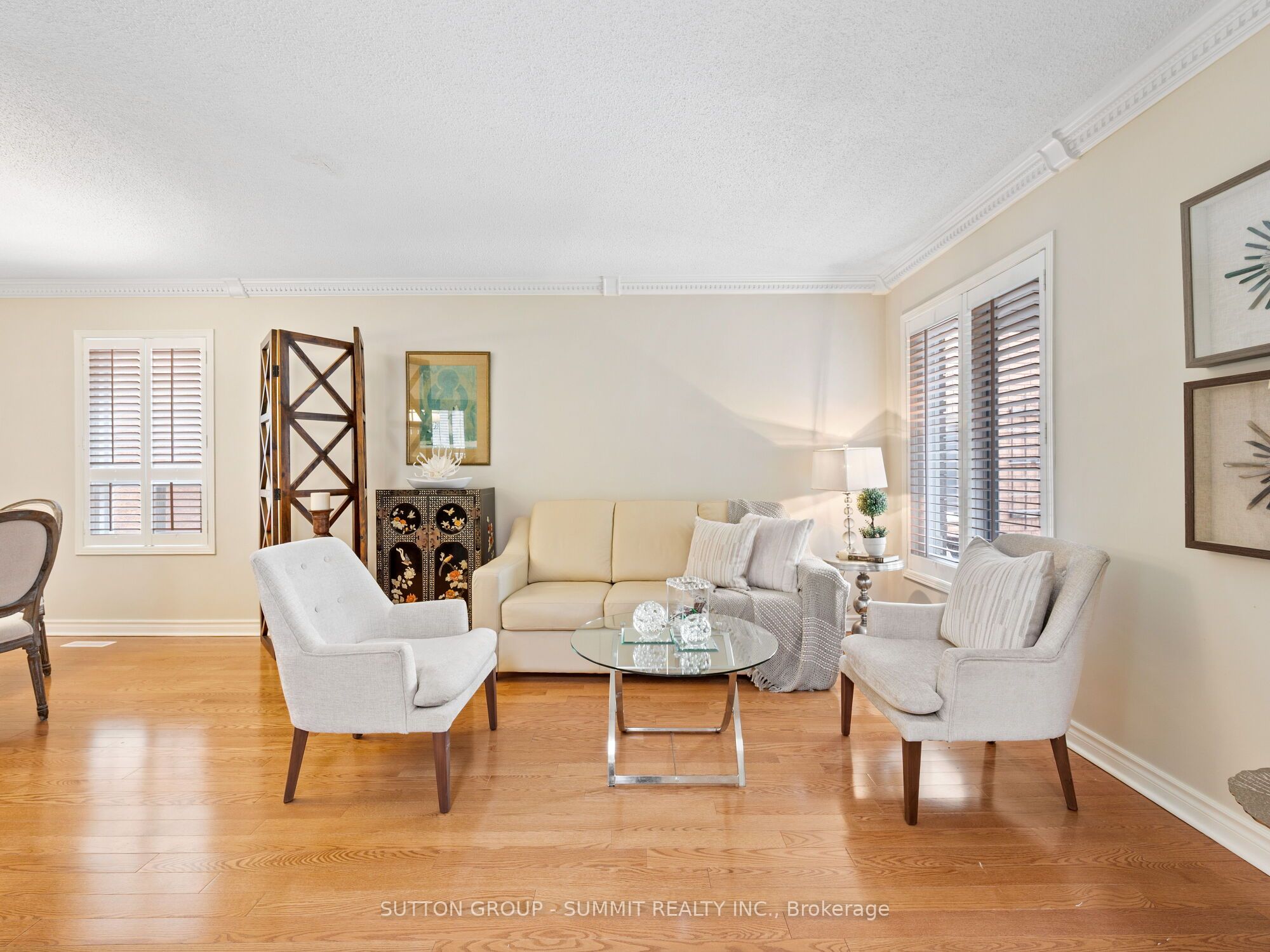 5726 Tayside Crescent Property Photo 4