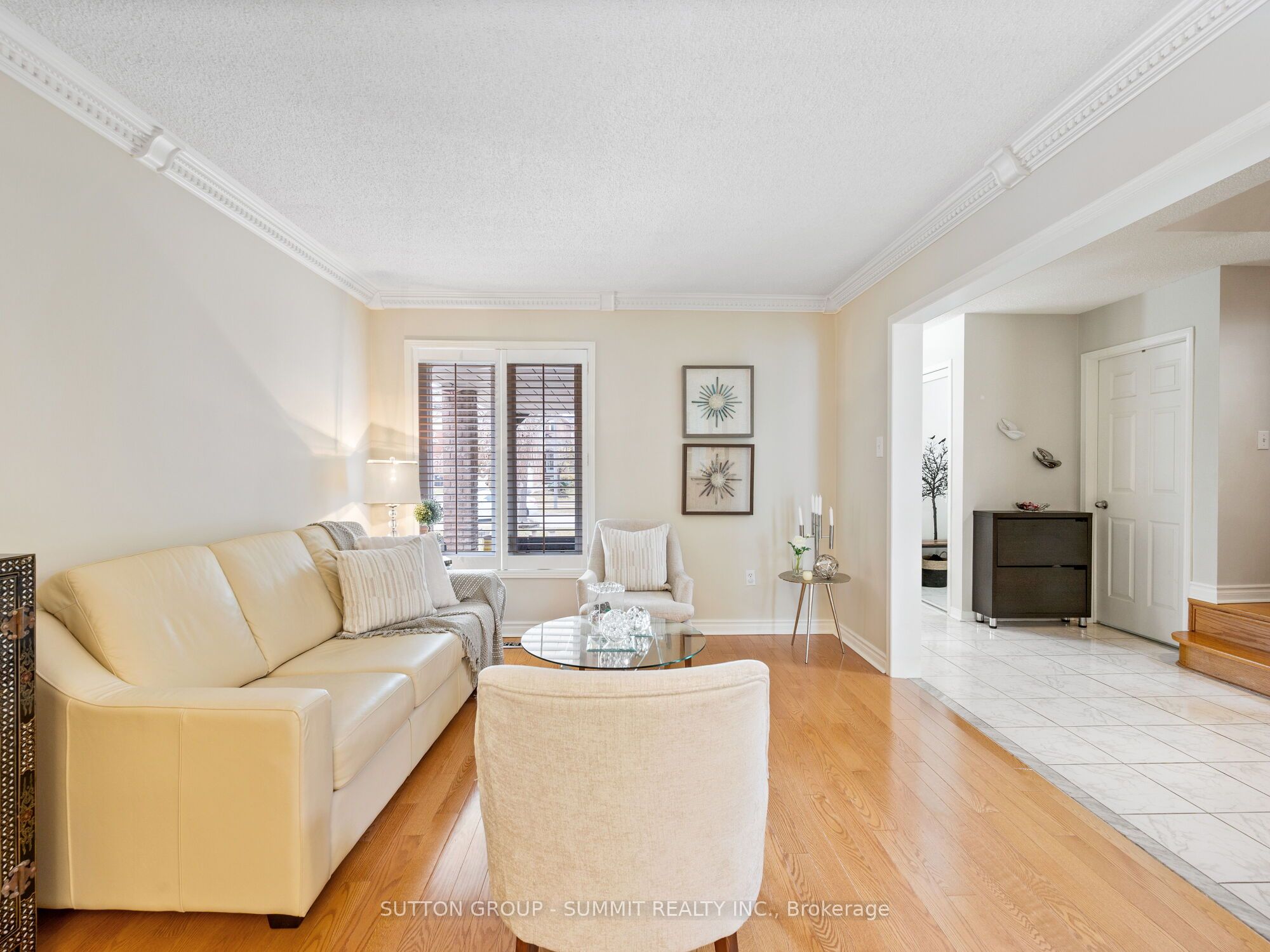 5726 Tayside Crescent Property Photo 6