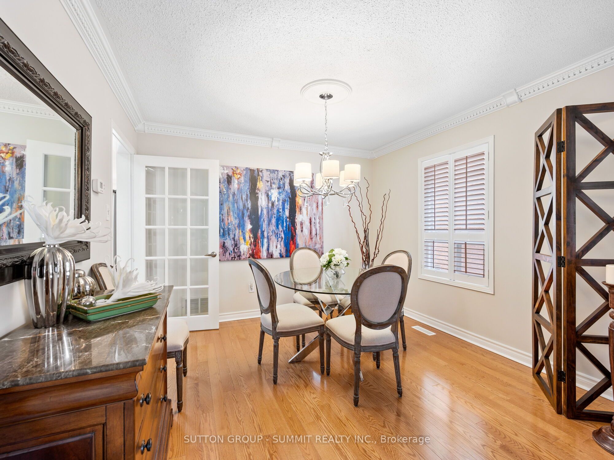 5726 Tayside Crescent Property Photo 7