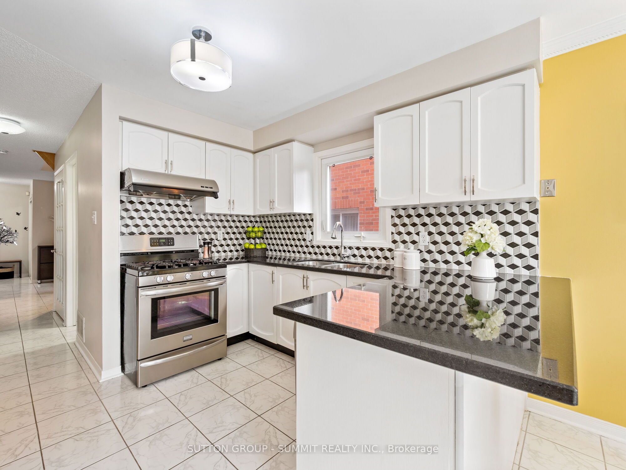 5726 Tayside Crescent Property Photo 14