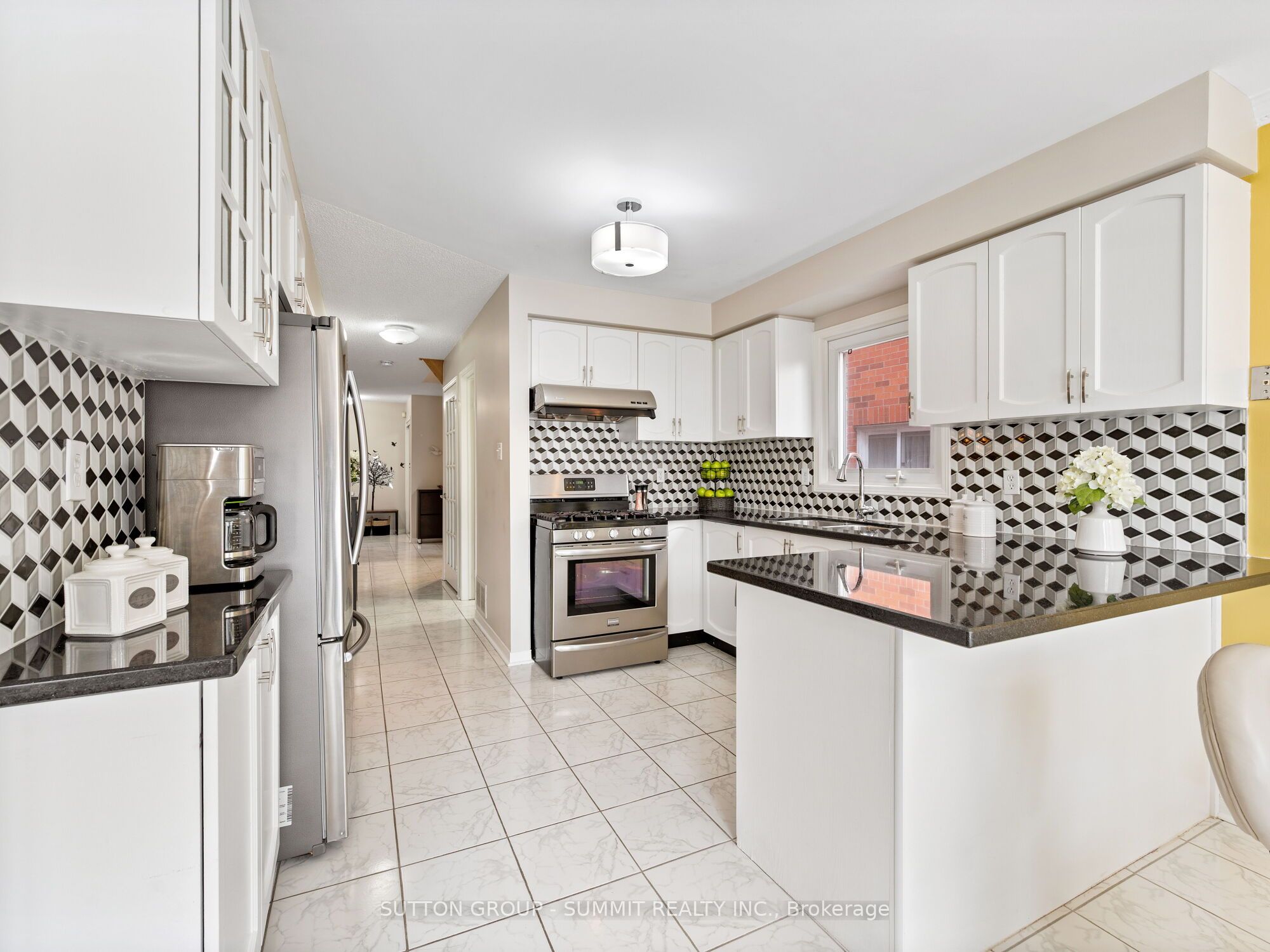 5726 Tayside Crescent Property Photo 15