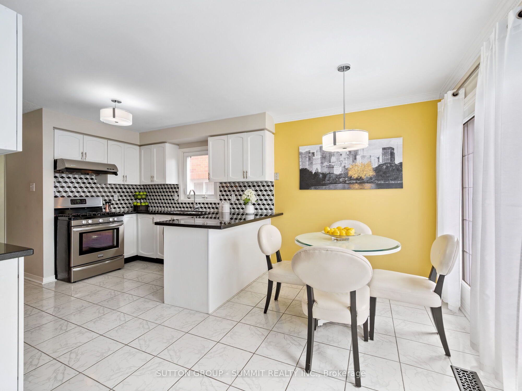 5726 Tayside Crescent Property Photo 18