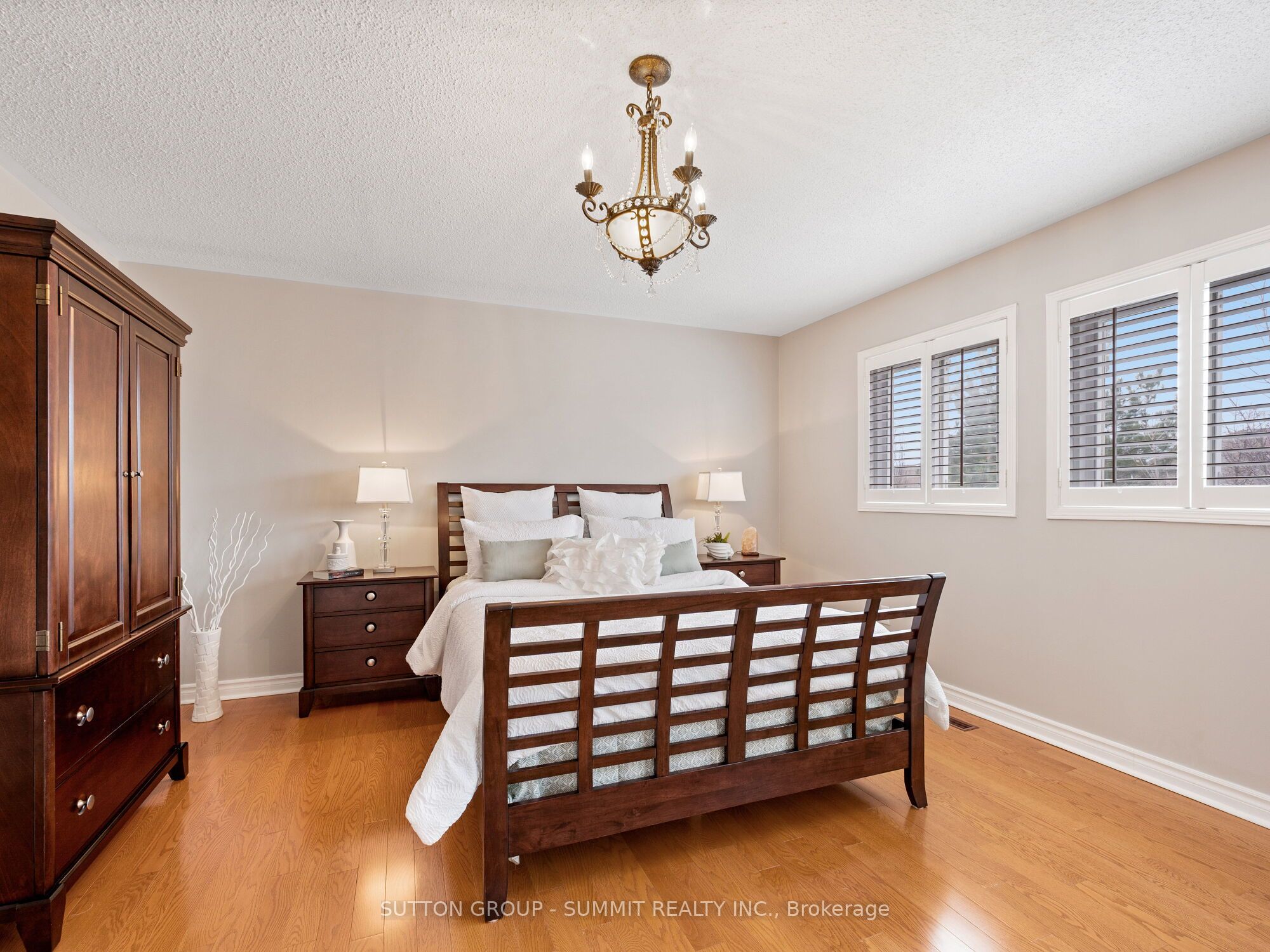 5726 Tayside Crescent Property Photo 25