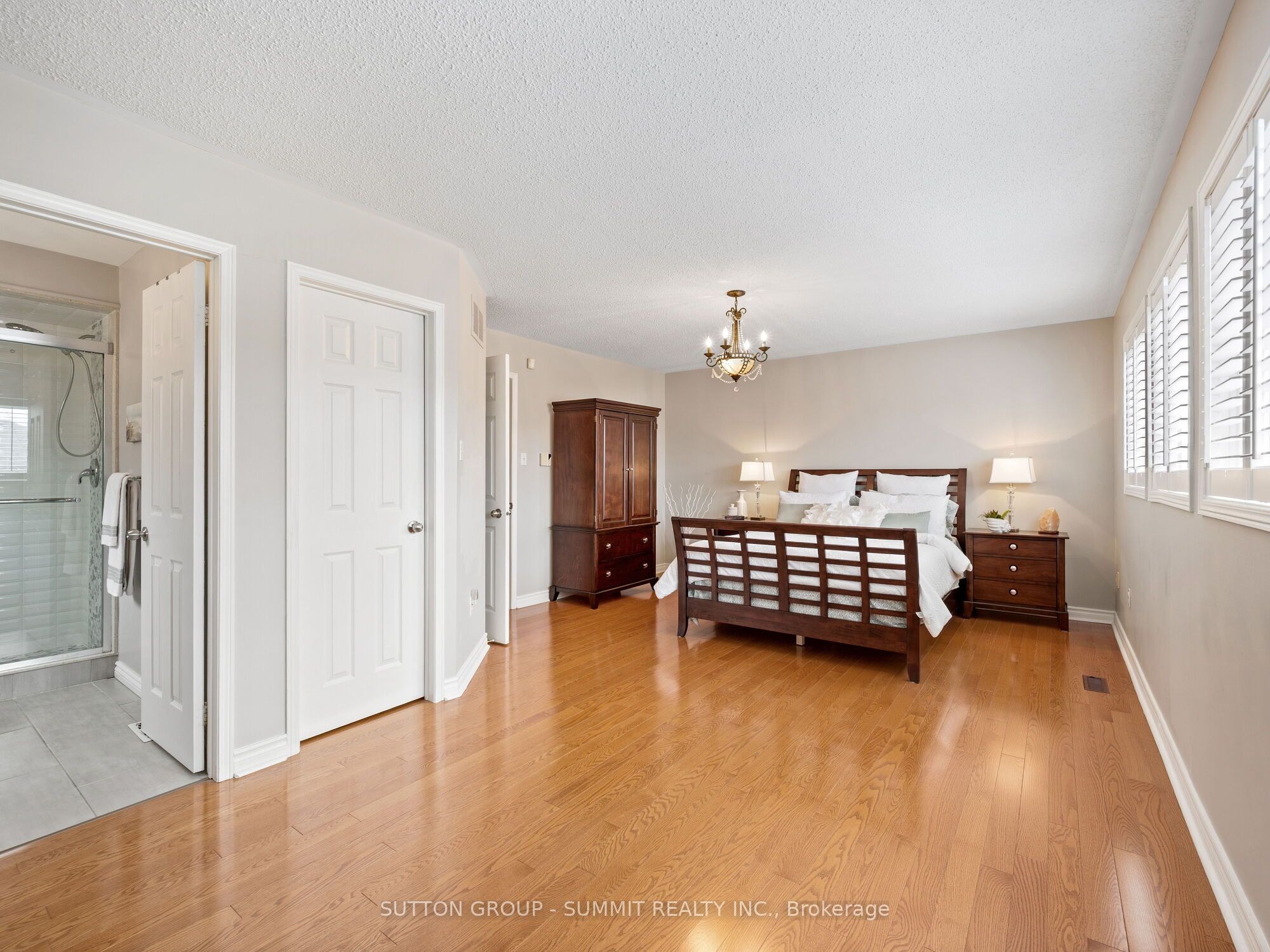 5726 Tayside Crescent Property Photo 28