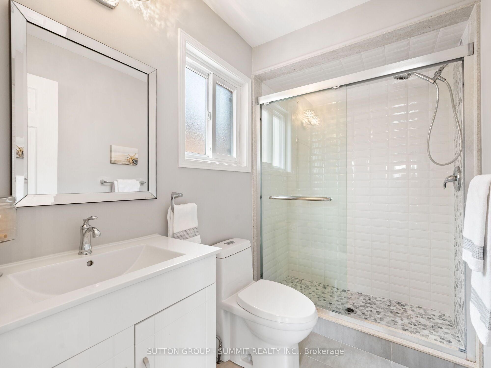 5726 Tayside Crescent Property Photo 32
