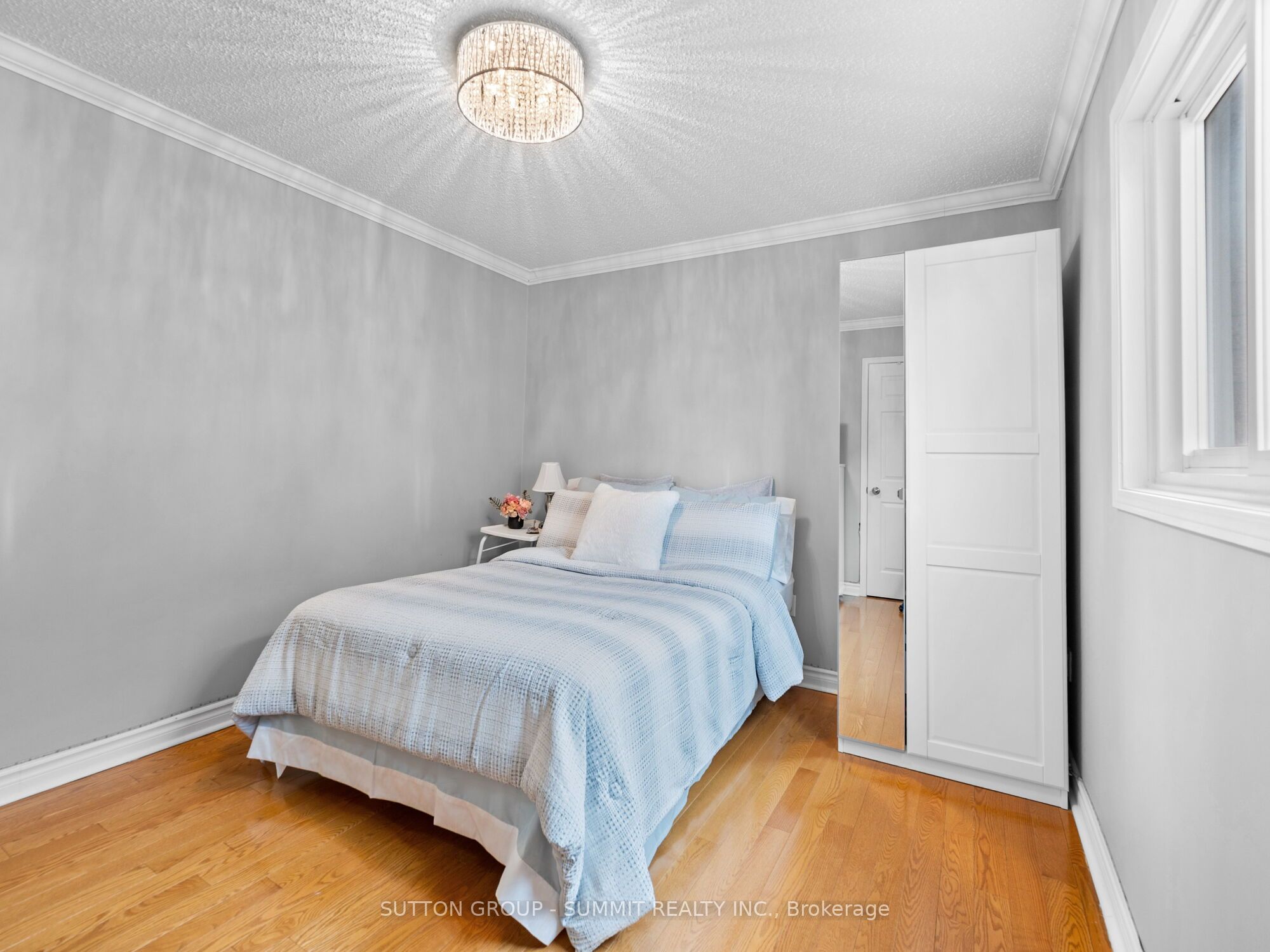 5726 Tayside Crescent Property Photo 36