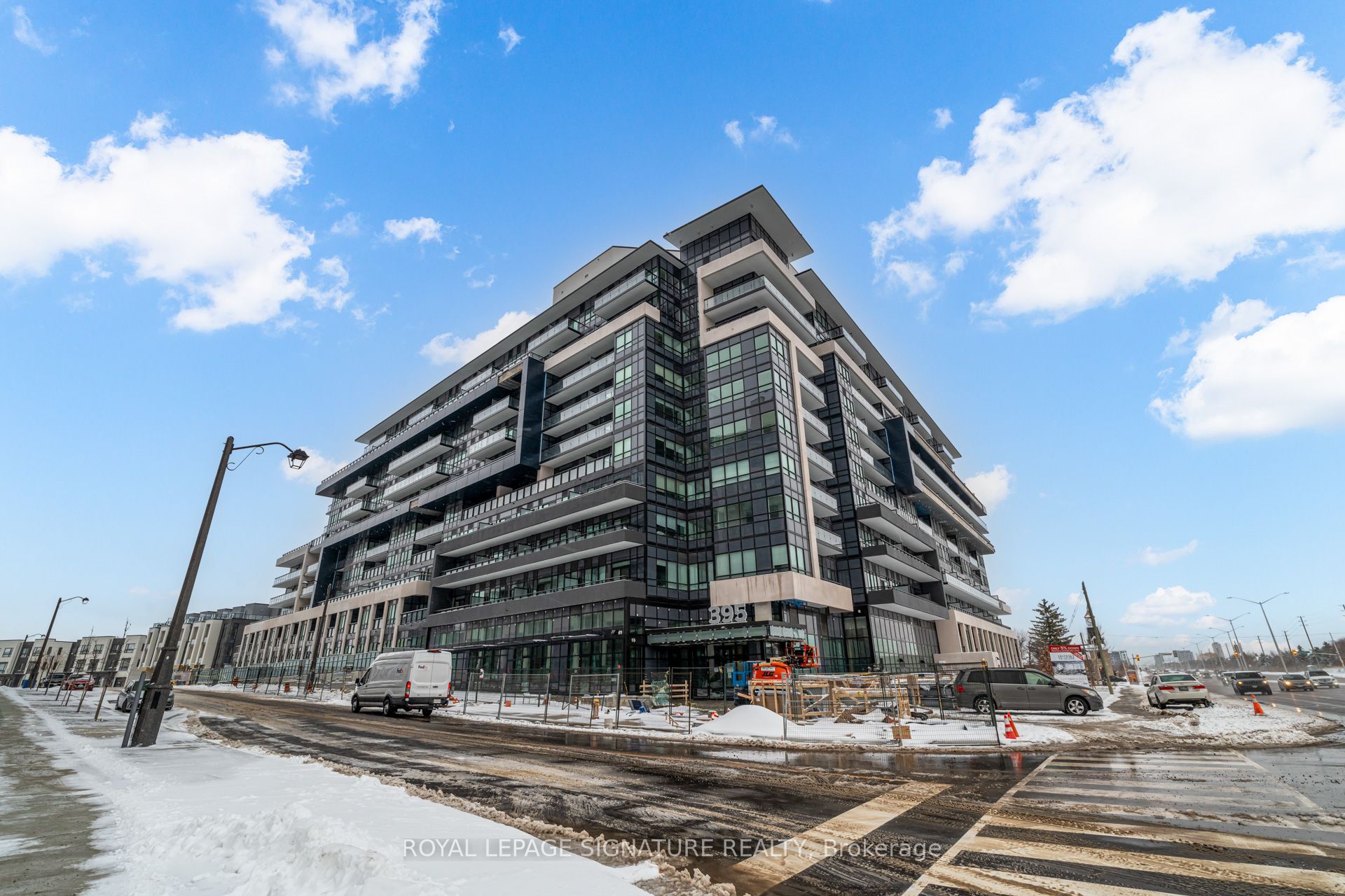 395 Dundas St W Property Photo 1