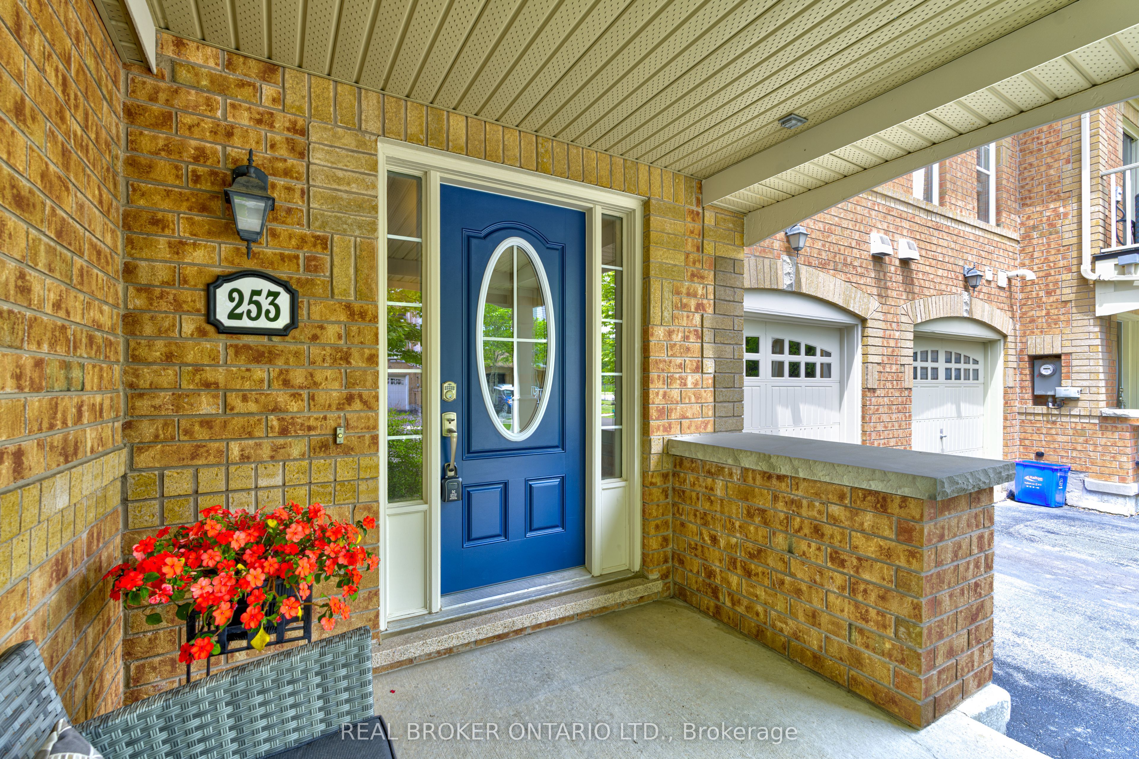 253 Wetenhall Landing Property Photo 5