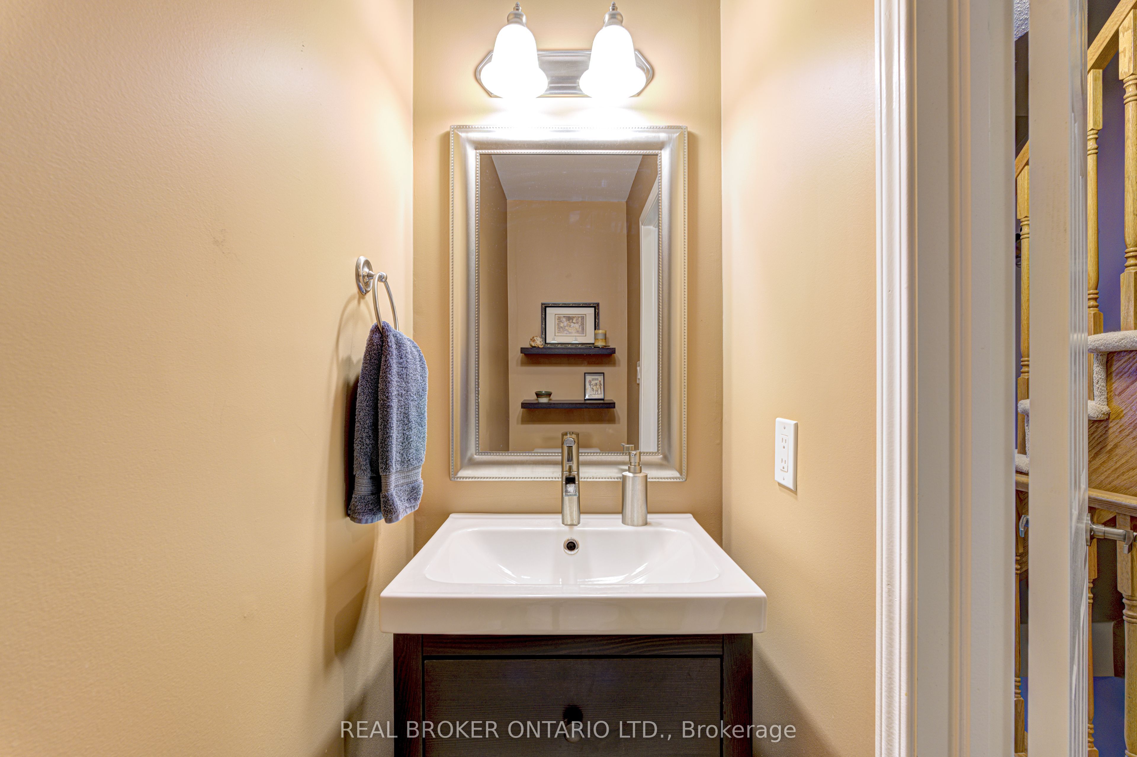 253 Wetenhall Landing Property Photo 12