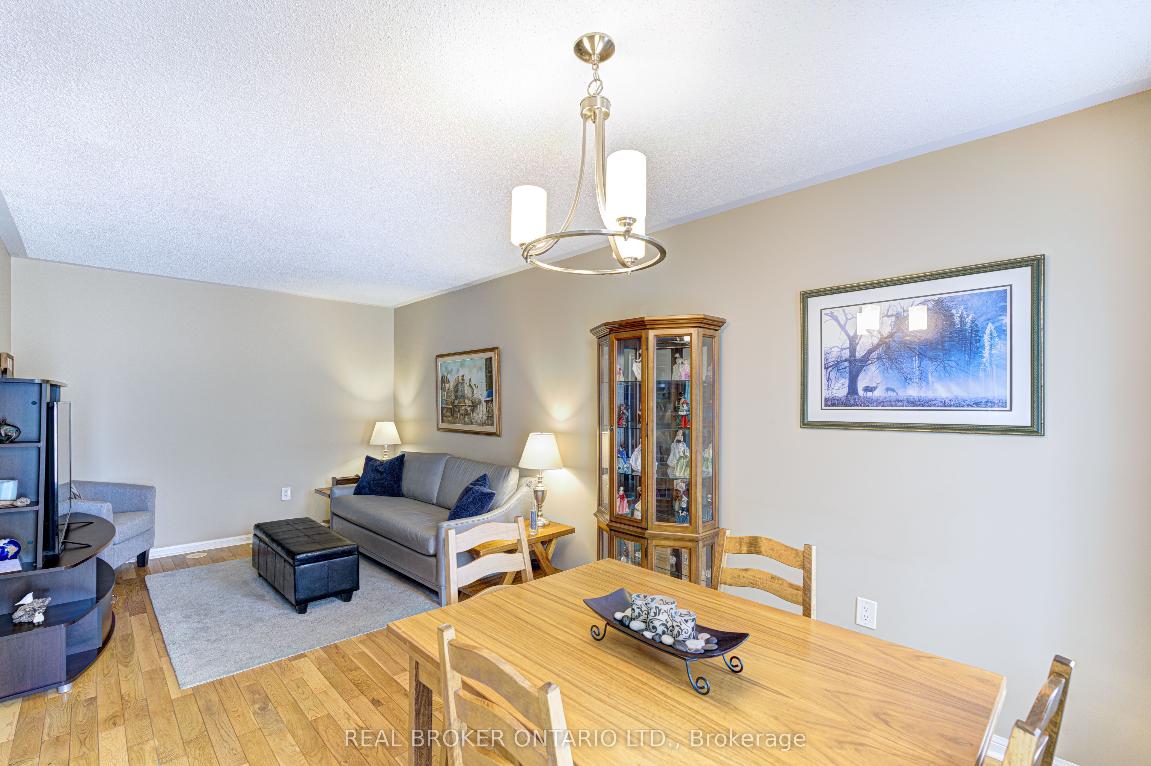 253 Wetenhall Landing Property Photo 17