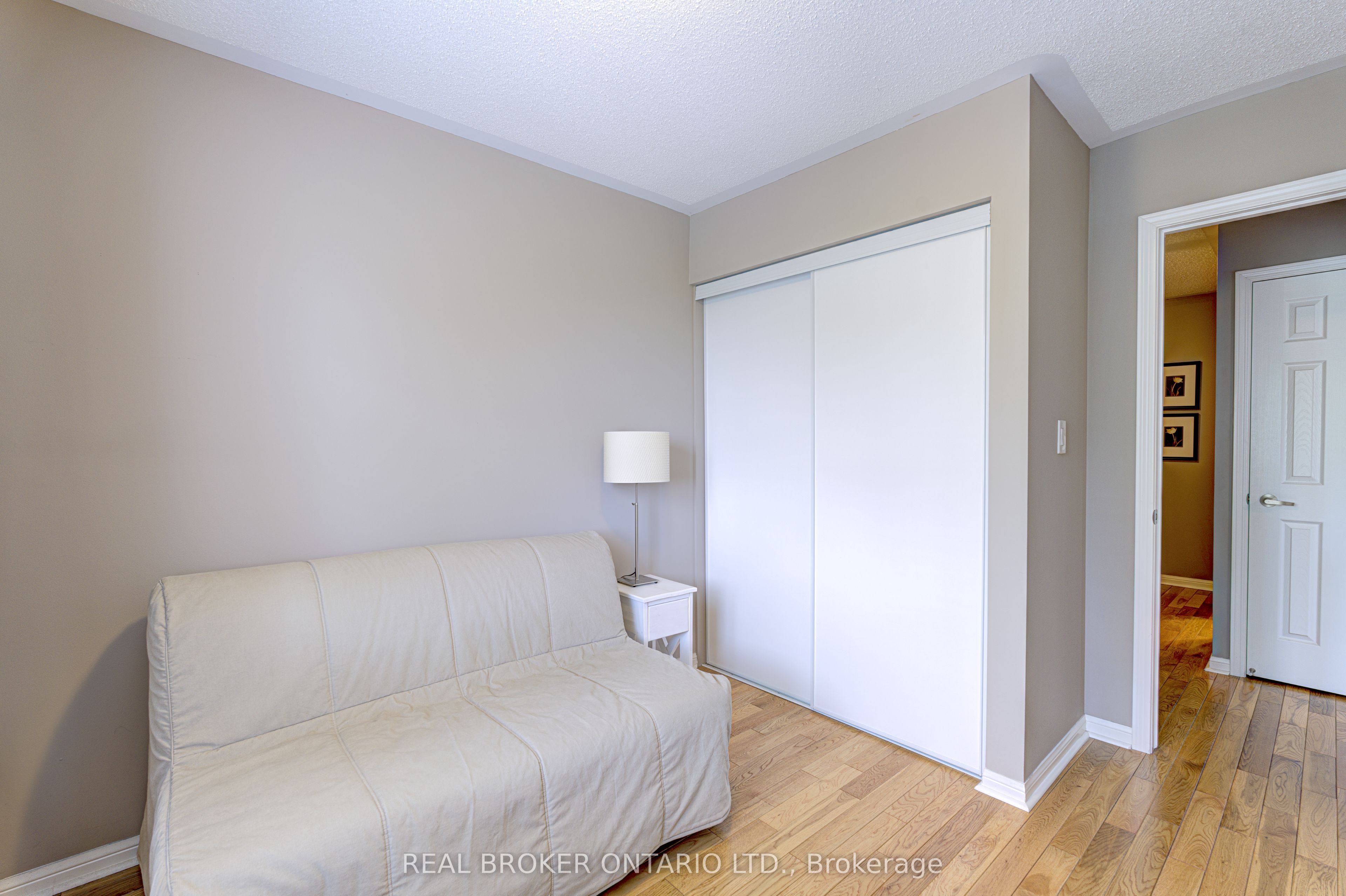 253 Wetenhall Landing Property Photo 24