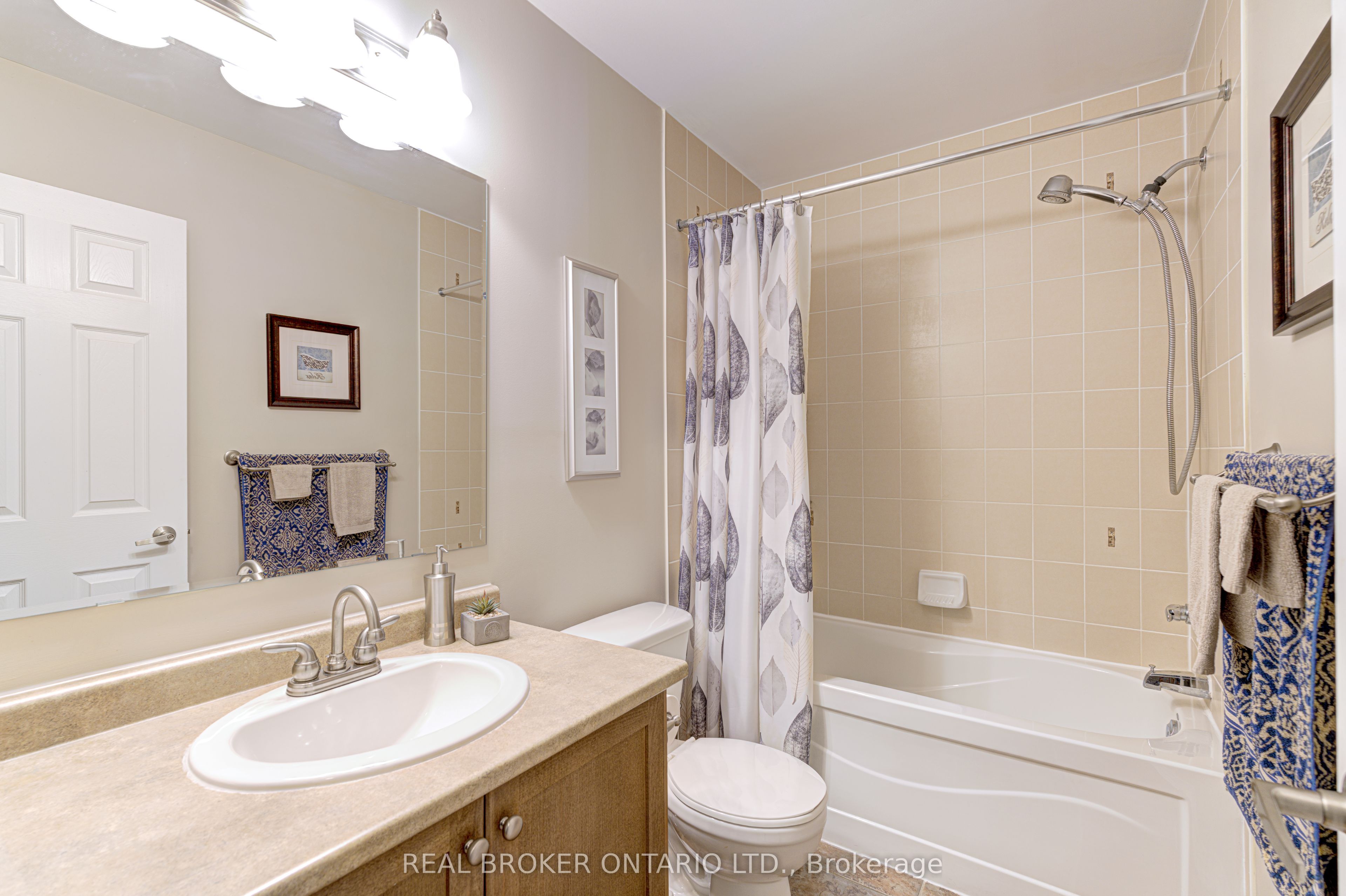 253 Wetenhall Landing Property Photo 26