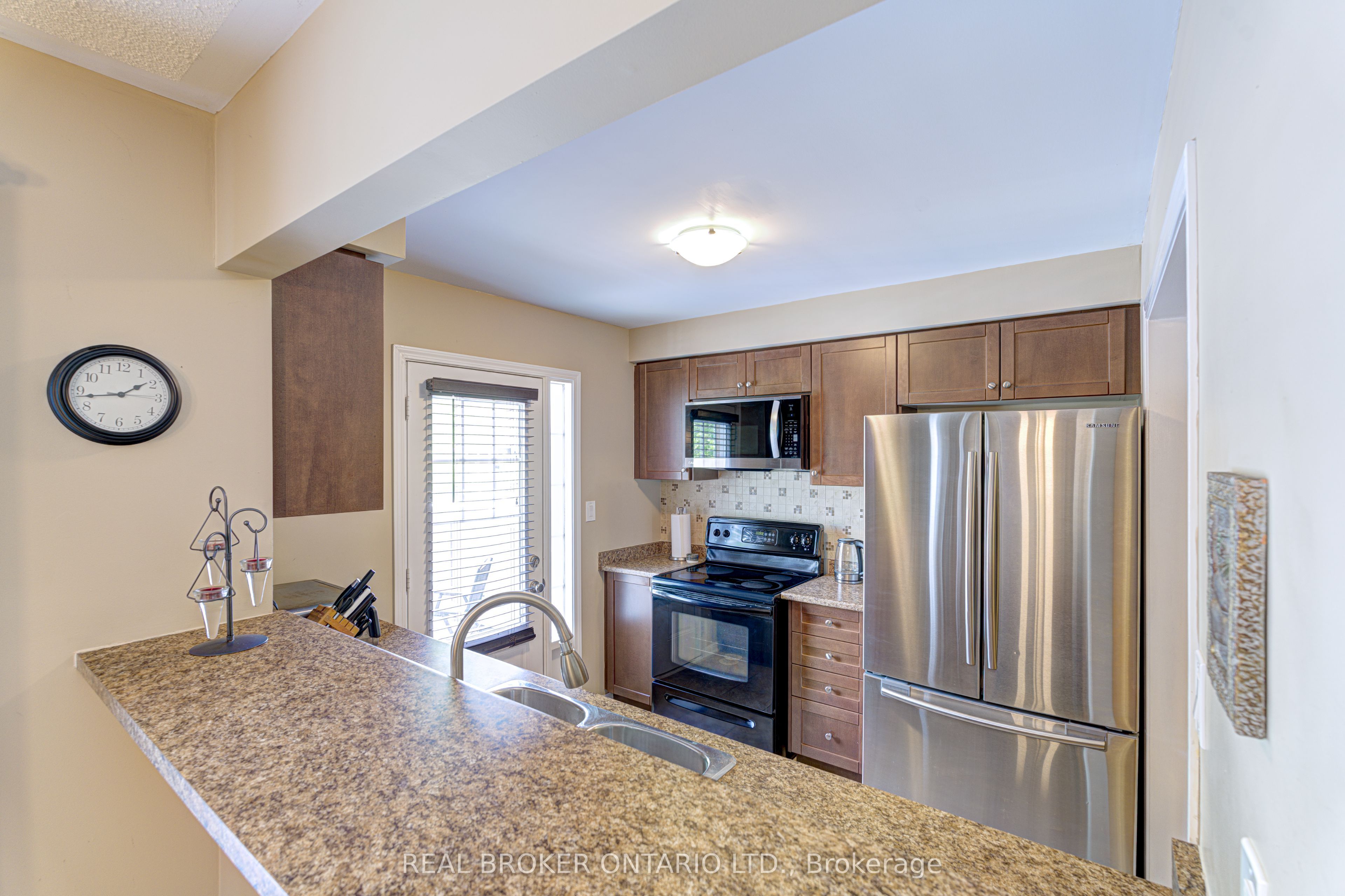 253 Wetenhall Landing Property Photo 31