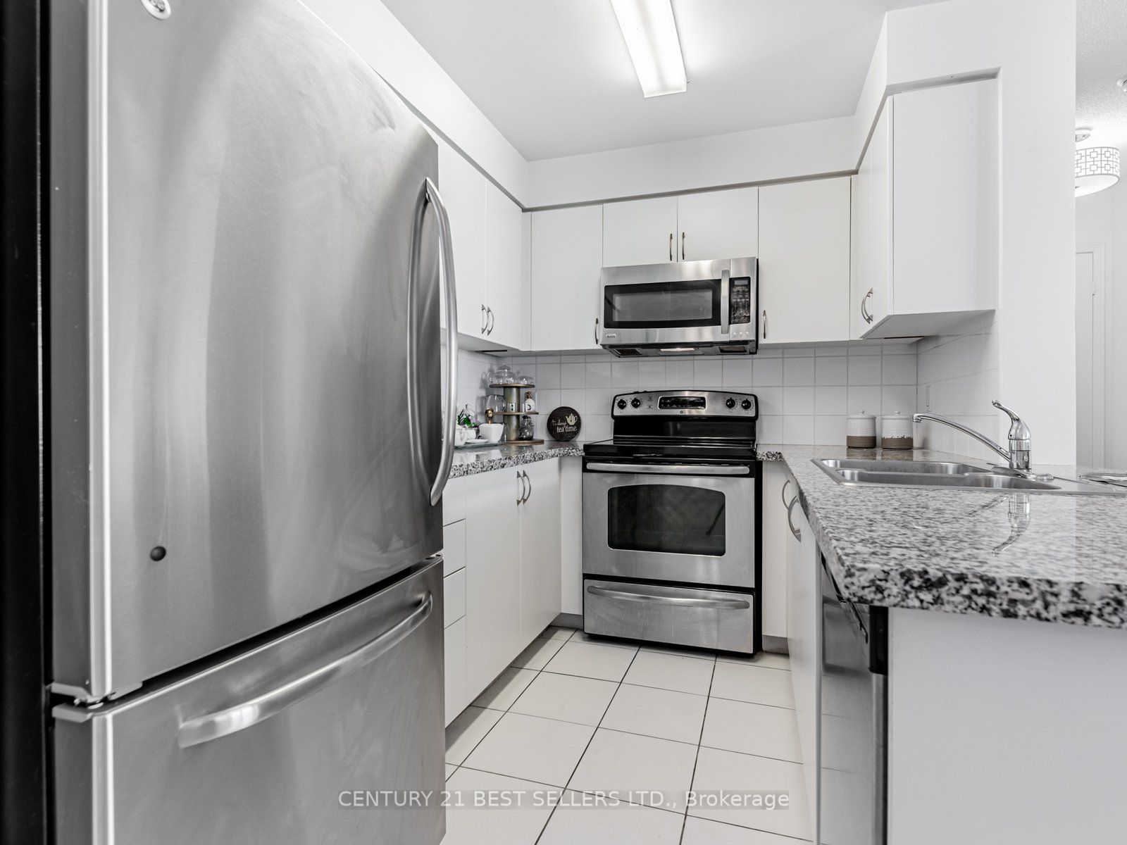 4900 Glen Erin Drive 801 Property Photo 6