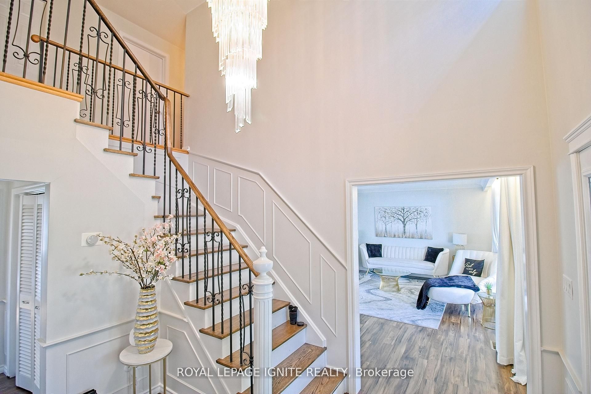 2092 Sava Crescent Property Photo 8