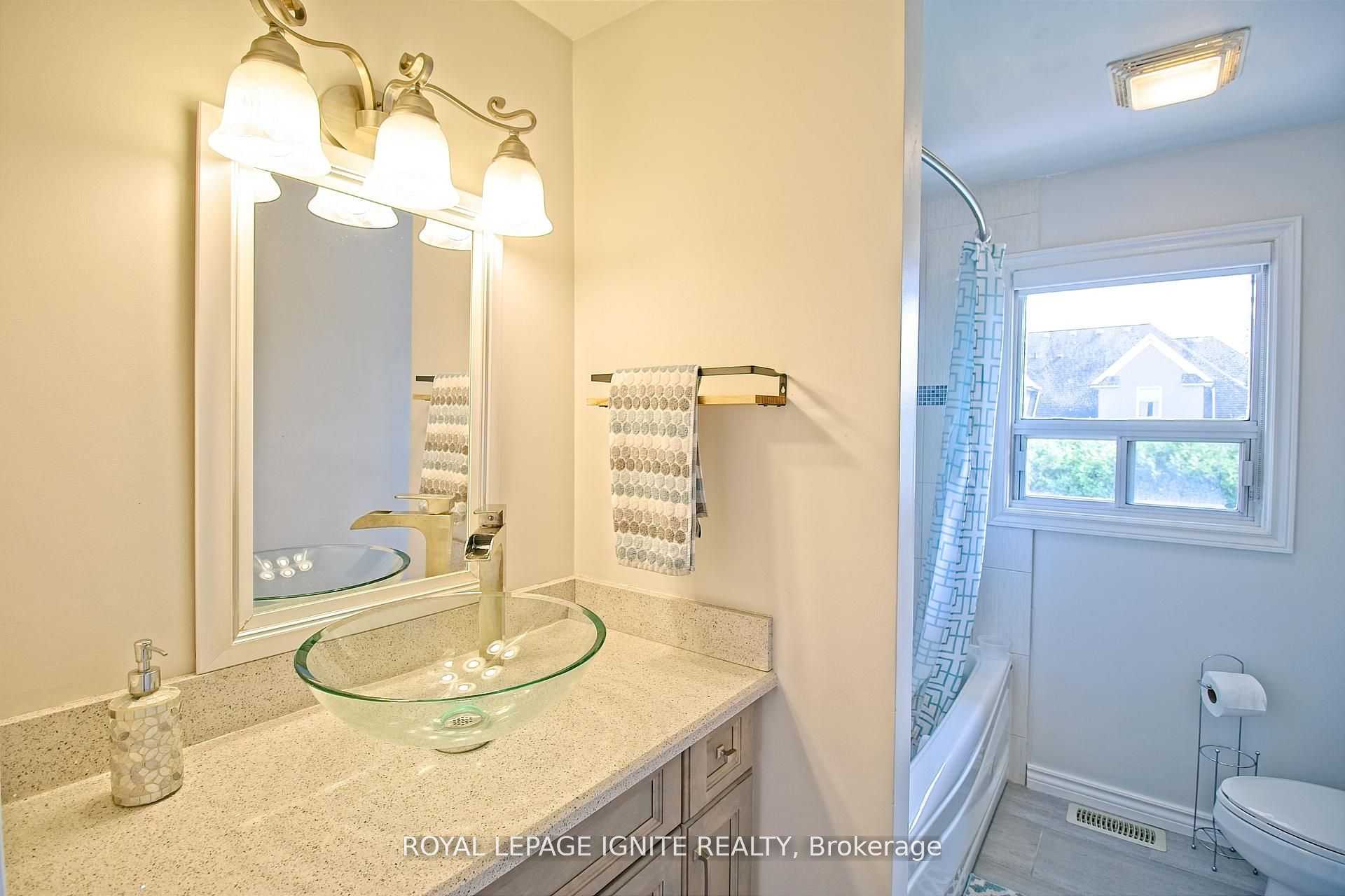 2092 Sava Crescent Property Photo 30