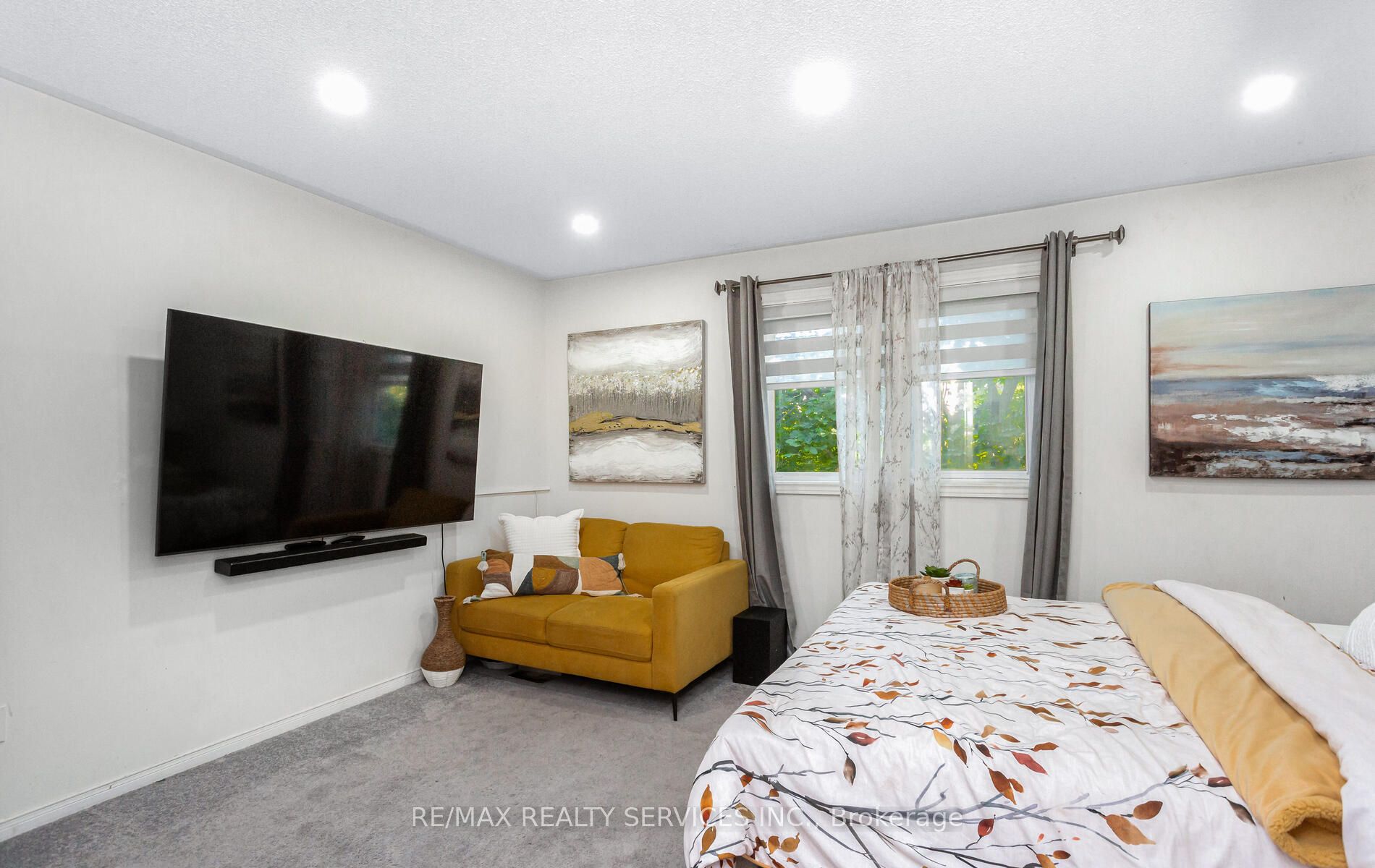 180 Forum Drive 36 Property Photo 14